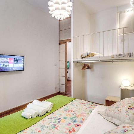 Elegant Apartment Behind The Colosseum Рим Экстерьер фото